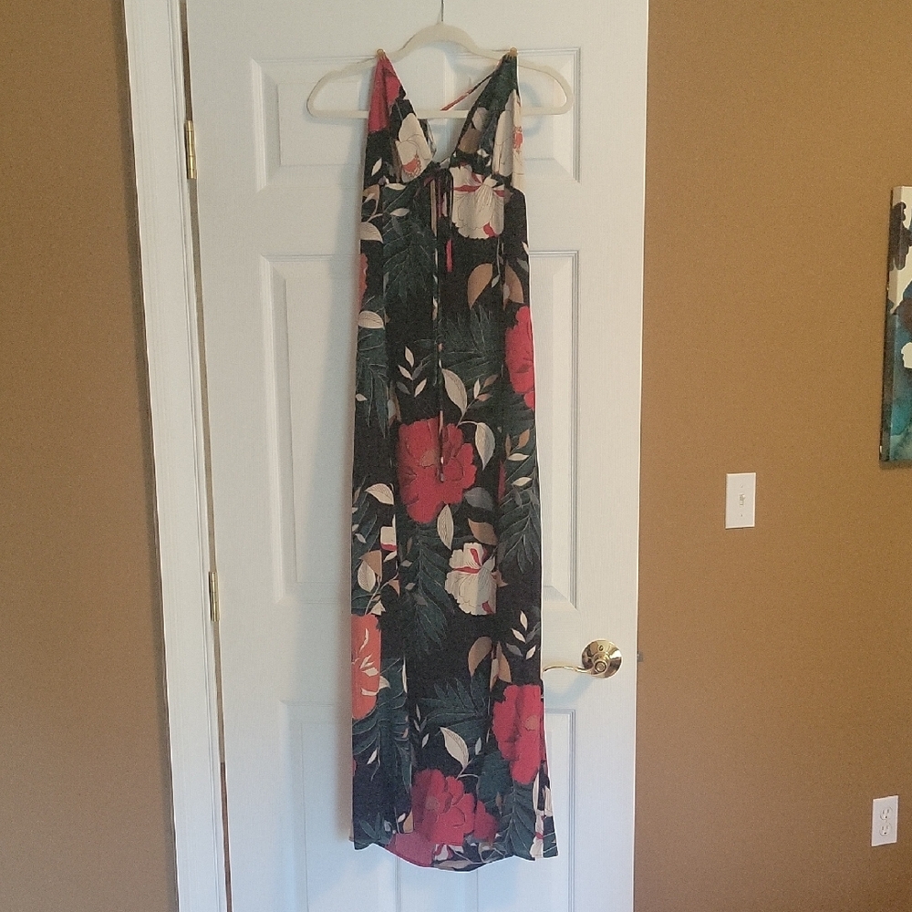 En Creme Floral Maxi Dress - Black and Red
